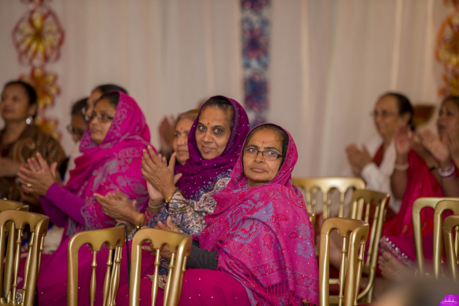 ©1987-2017 SKS Swaminarayan Temple East London